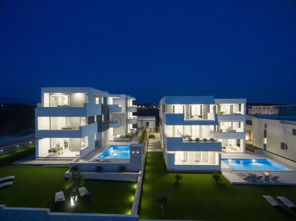 Pool Maris A 4 Appartement met Balkon in Novalja