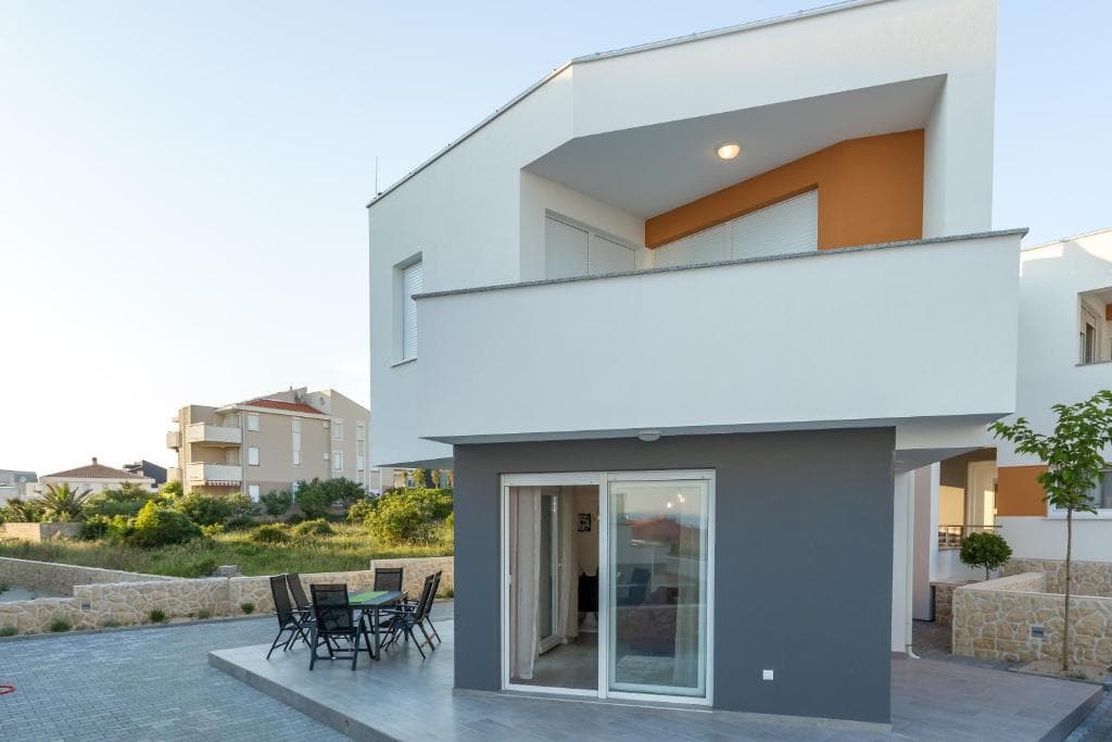 Tomana 6 Appartement Maisonette in Novalja