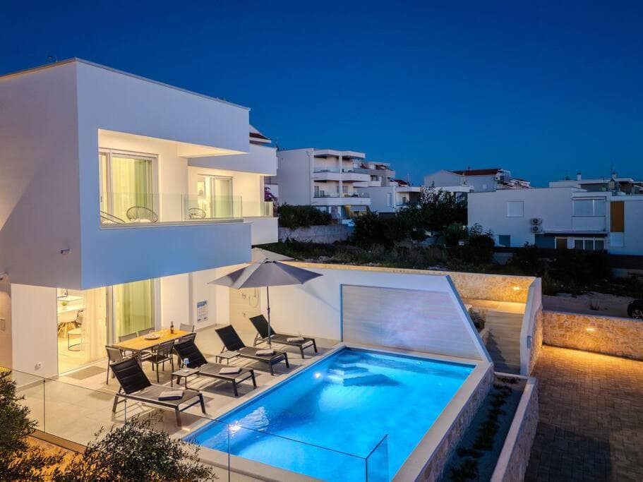 Nova Excellence 1 & 2 — accommodatie in Novalja, Zrce Beach